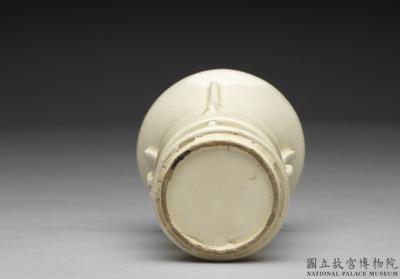 图片[3]-White Zun vase, Shiwan ware, Qing dynasty, 1644-1911-China Archive